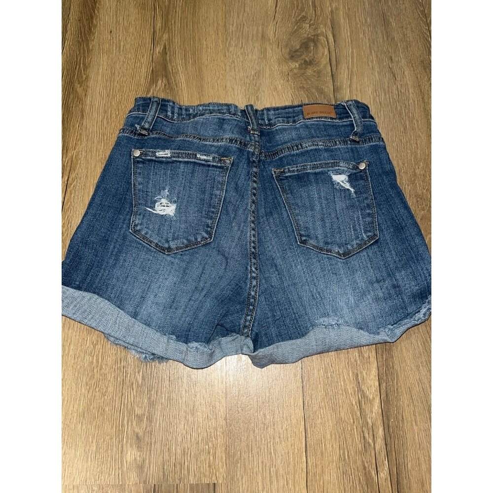 Judy Blue jeans shorts - Picture 2 of 4